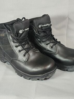 Smith & Wesson Force 6 Inch Men’s Black Tactical Boots Waterproof - Like New
